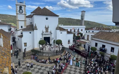 Más fotografías de la Procesión Magna del Santo Entierro
