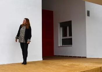 Realizado el pintado de la fachada de la guardería de Puente Mayorga