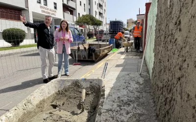 Deportes repara el muro exterior del Manolo Mesa