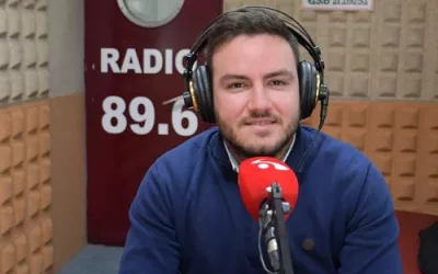 Fernando Vega pone al día en la radio la labor de varios departamentos municipales