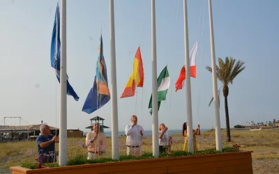Seis banderas azules en San Roque, al añadir a las existentes la de la playa de Puerto Sotogrande