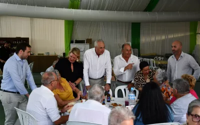 Tarde de viernes en la Feria de Taraguilla, con una memorable Cena a la Tercera Edad