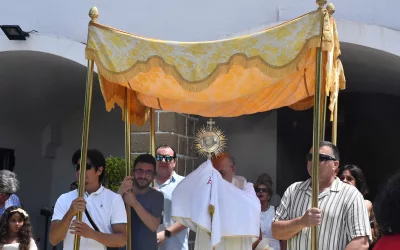 Celebración del Corpus Christi en el Área de la Bahía