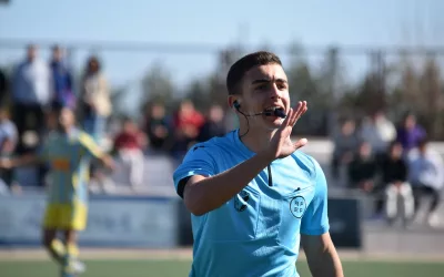 El árbitro sanroqueño Iker García asciende a Tercera Federación
