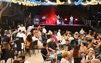 El mejor ambiente, anoche en la Plaza de San Bernardo