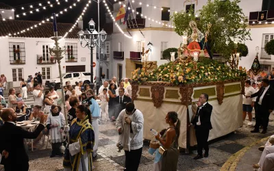 Mucha devoción en la procesión de la Divina Pastora