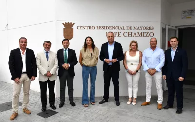 El alcalde pide a la consejera de Inclusión Social plazas concertadas para las nuevas residencias de mayores