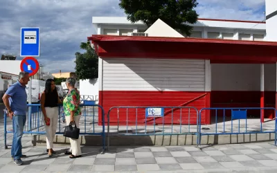 Eliminan barreras arquitectónicas de una parada de bus en Puente Mayorga