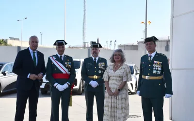 El alcalde, en la inauguración del nuevo muelle para la Guardia Civil