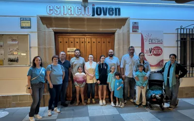 El Espacio Joven se ilumina de color turquesa por el Día de la Dislexia