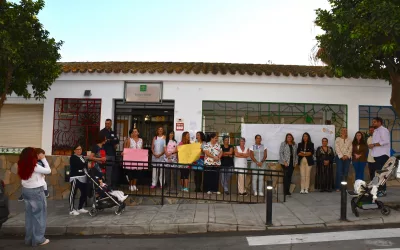 La EI Reina Juana se concentra en contra de la subida de la ratio de alumnos