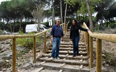 Obras y Servicios realiza mejoras en la pasarela y el acceso a la Fuente de la Alhaja