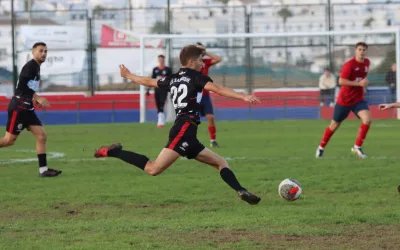 Un gran San Roque vapulea con holgura al Vejer en su casa (0-5)