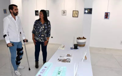 Manuela Cruz muestra en el Espacio Joven su exposición “Cuadros de punto de Cruz”