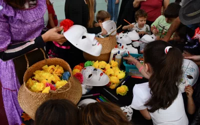 Gran asistencia a las actividades de Tosantos en el Mercado Diego Ponce