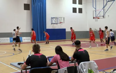 Centurias no defrauda ante su afición y gana por 76-67 a Gades