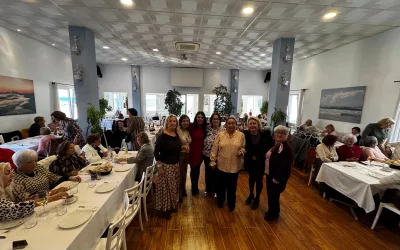 Las mujeres de “La Charca” vuelven a reunirse para celebrar su tradicional almuerzo navideño