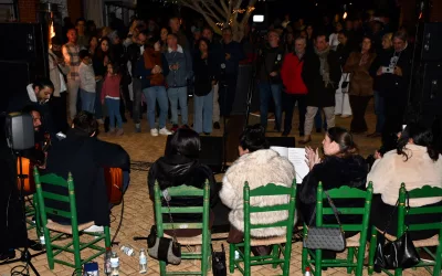 Gran asistencia a la Zambomba Navideña de Toreguadiaro, con “El Sopa y Familia”, pestiños y anís