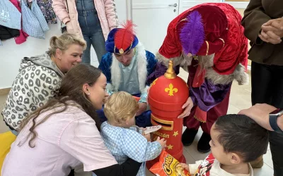 Los Carteros Reales visitan las Escuelas Infantiles de la zona norte de San Roque
