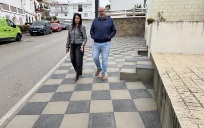 Obras de acerado en la calle Francisco Amado de Guadiaro