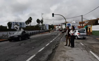 El Ayuntamiento solicita a la Junta una inspección al estado de la avenida Guadarranque