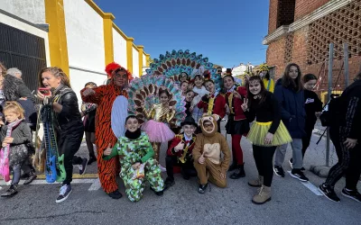 Animado pasacalles del Carnaval de la Estación