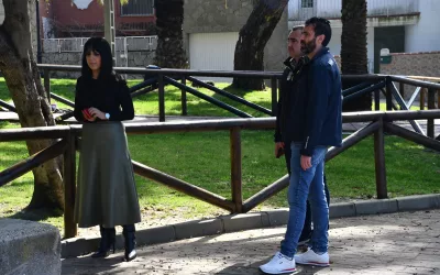 Trabajos de pintura y rehabilitación en los espacios comunes de la nueva zona picnic de Campamento