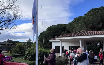 Izada en el Pinar del Rey la Bandera Sendero Azul