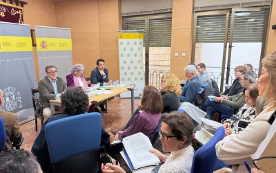 Valdivia, en una reunión en la que se informó sobre los trámites de las ayudas por los temporales