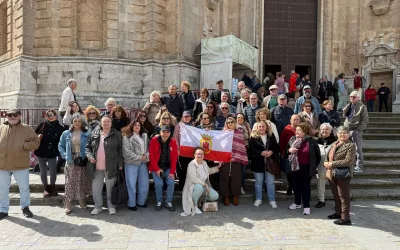 Alumnos de la UP vistan en Cádiz la exposición “The Mystery Man”