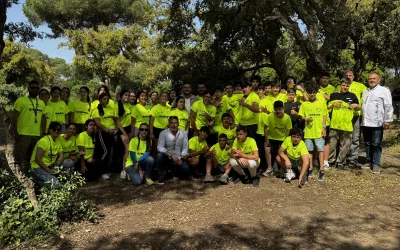 El IES Carlos Castilla del Pino celebra una gincana deportiva por la paz con el apoyo del Ayuntamiento
