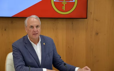 El alcalde celebra los buenos datos del paro y se fija bajar la cifra de 2.500 desempleados en agosto