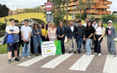 El alumnado de “Form@joven” participa en una visita al Puerto de Sotogrande como parte de su formación