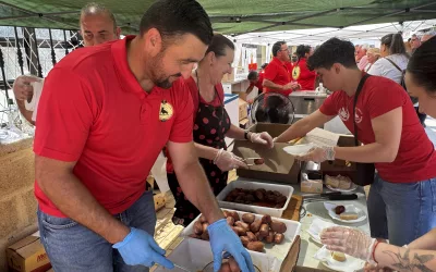 Gran acogida a la I Chorizada Popular celebrada en la Alameda Alfonso XI