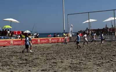 Arranca el IV Trofeo de Fútbol Playa Alcalde Ciudad de San Roque