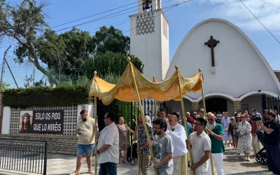 Las barriadas celebran el Corpus Christi, con procesiones en Guadiaro, Campamento y Puente Mayorga