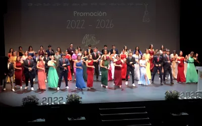 Brillante graduación del IES Mar del Sur en el Teatro Juan Luis Galiardo