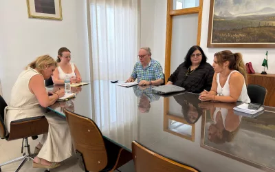 Participación Ciudadana y Bienestar Social impulsan una colaboración con la AECC para desarrollar actividades en San Roque