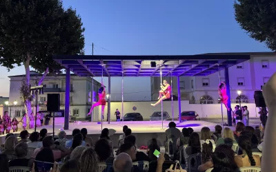 Éxito de la exhibición de Pole Dance en la Alameda