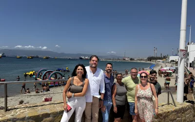 Pequeños de la Bahía se divierten y refrescan con su fiesta infantil de feria