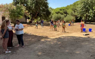 Niños saharauis disfrutan de una jornada de convivencia en el Pinar del Rey
