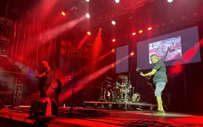 La plaza de las Constituciones sonó a buen Rock