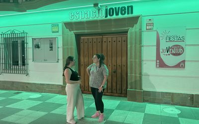 El Espacio Joven se ilumina de verde por el Día de la Salud Mental