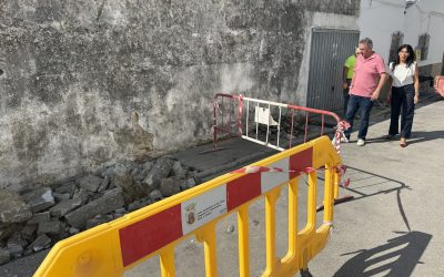 Obras de acerado en la calle Juan XXIII de Campamento