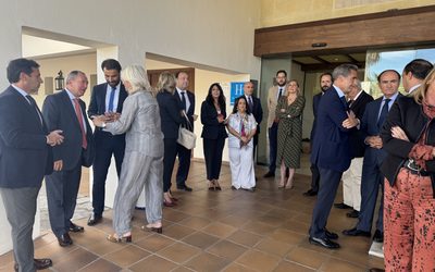 Autoridades sanroqueñas, en la presentación de la memoria de la AGI